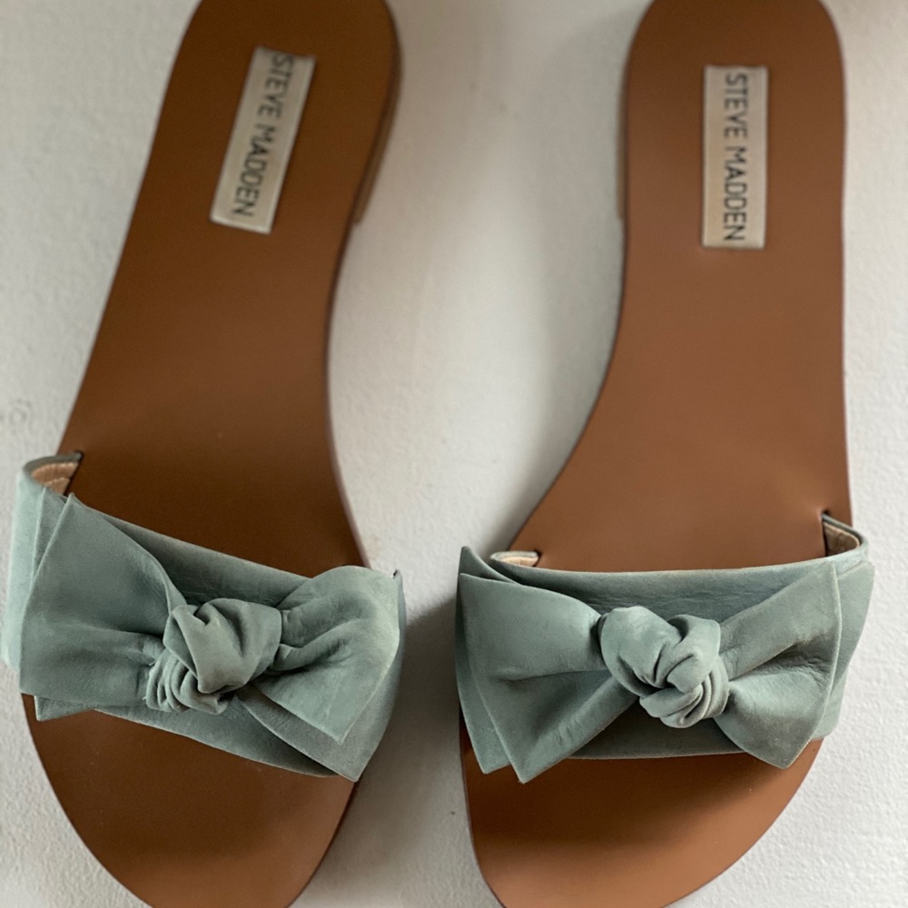 Steve Madden slide on sandals